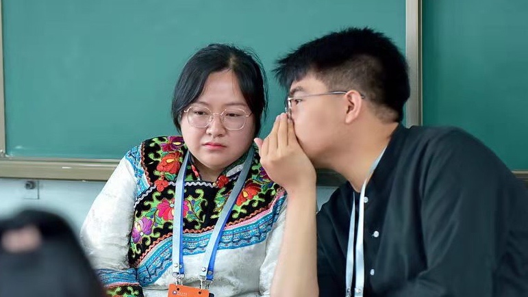 杨涤（左一）参加四川省第九届“导航名师”高校创业指导大赛.jpg
